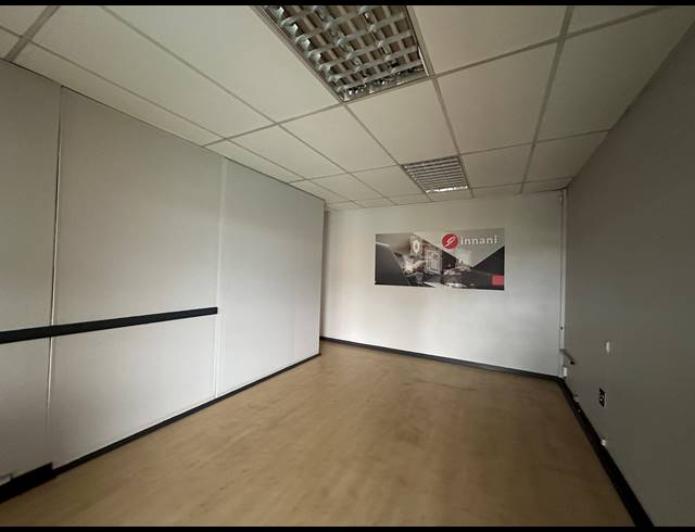 129.40M² OFFICE TO LET IN HIGHVELD
